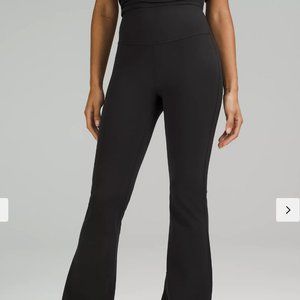 Lululemon Groove Super High Rise Flared Pant